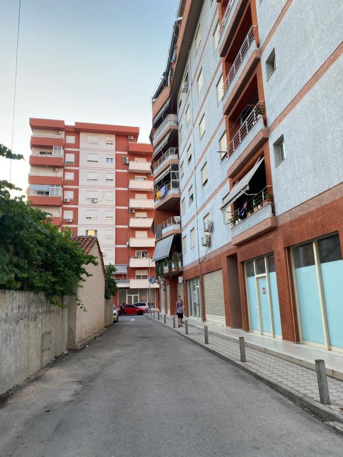 Downtown Apartment Fier Dış mekan fotoğraf